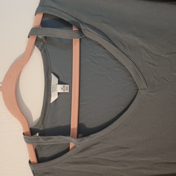 Top - Picture 2 of 2